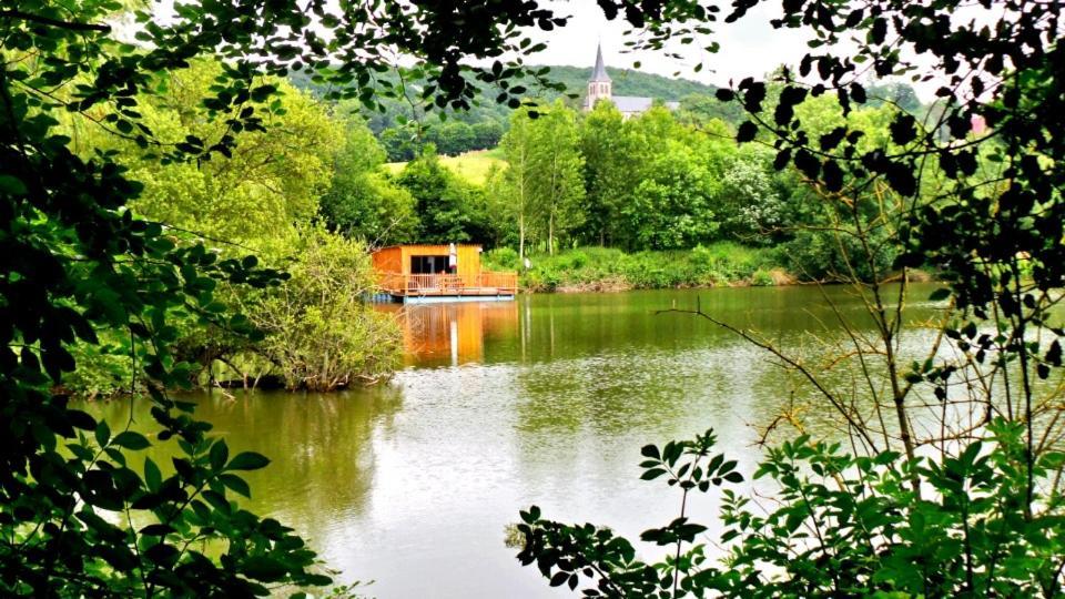 Cabanes Flottantes Et Gites Au Fil De L'Eau Colleville Екстер'єр фото